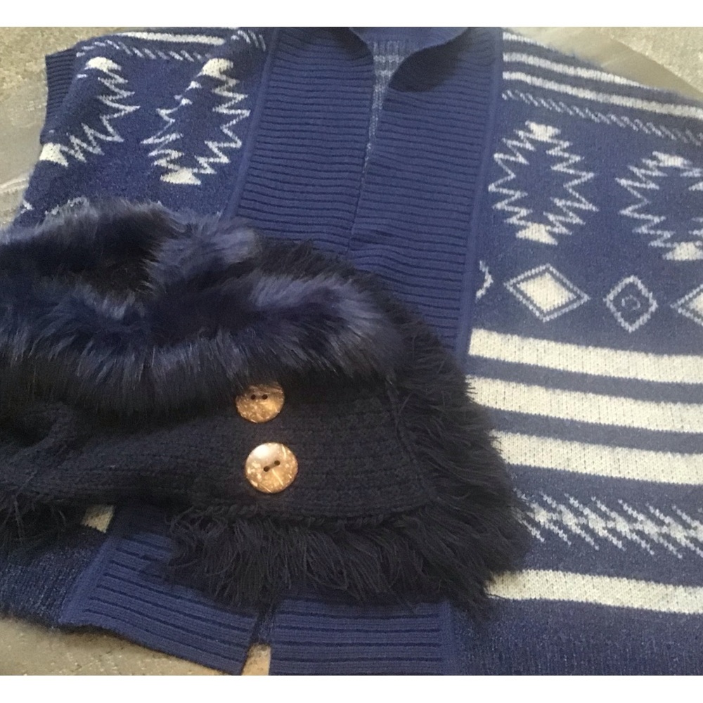 Womens One Sz Only Sweater and Matching Scarf